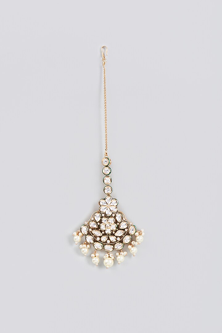 Gold Finish Kundan Polki & Pearl Maang Tikka by VASTRAA Jewellery at Pernia's Pop Up Shop