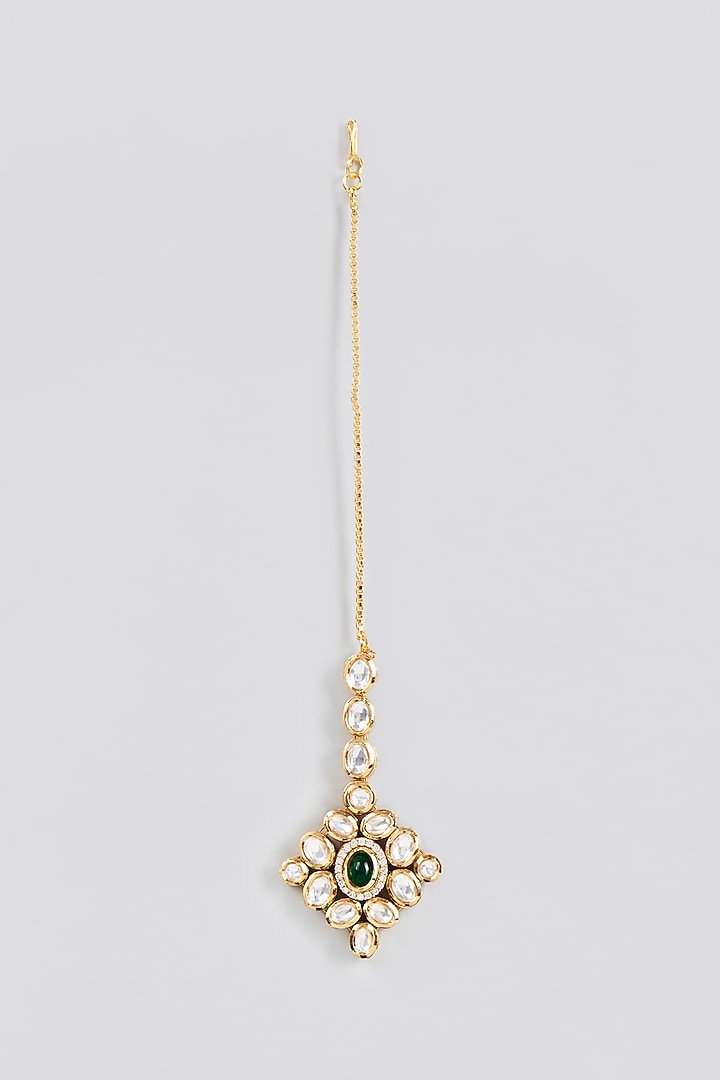 Gold Finish Kundan Polki & Green Stone Maang Tikka by VASTRAA Jewellery at Pernia's Pop Up Shop