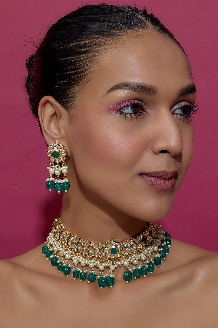 Gold Finish Kundan Polki & Green Beaded Choker Necklace Set by VASTRAA Jewellery at Pernia's Pop Up Shop