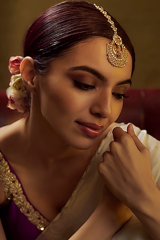 Gold Finish Kundan Polki Temple Maangtikka by VASTRAA Jewellery