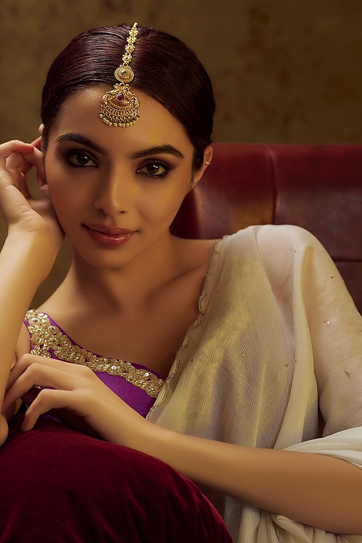 Gold Finish Kundan Polki Temple Maangtikka by VASTRAA Jewellery at Pernia's Pop Up Shop