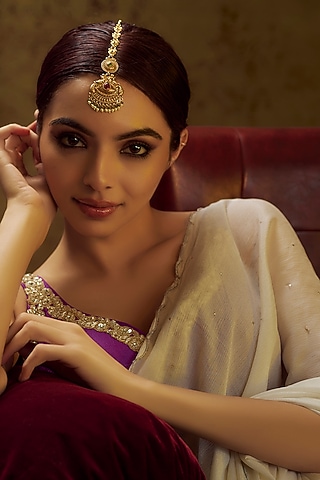 Gold Finish Kundan Polki Temple Maangtikka by VASTRAA Jewellery