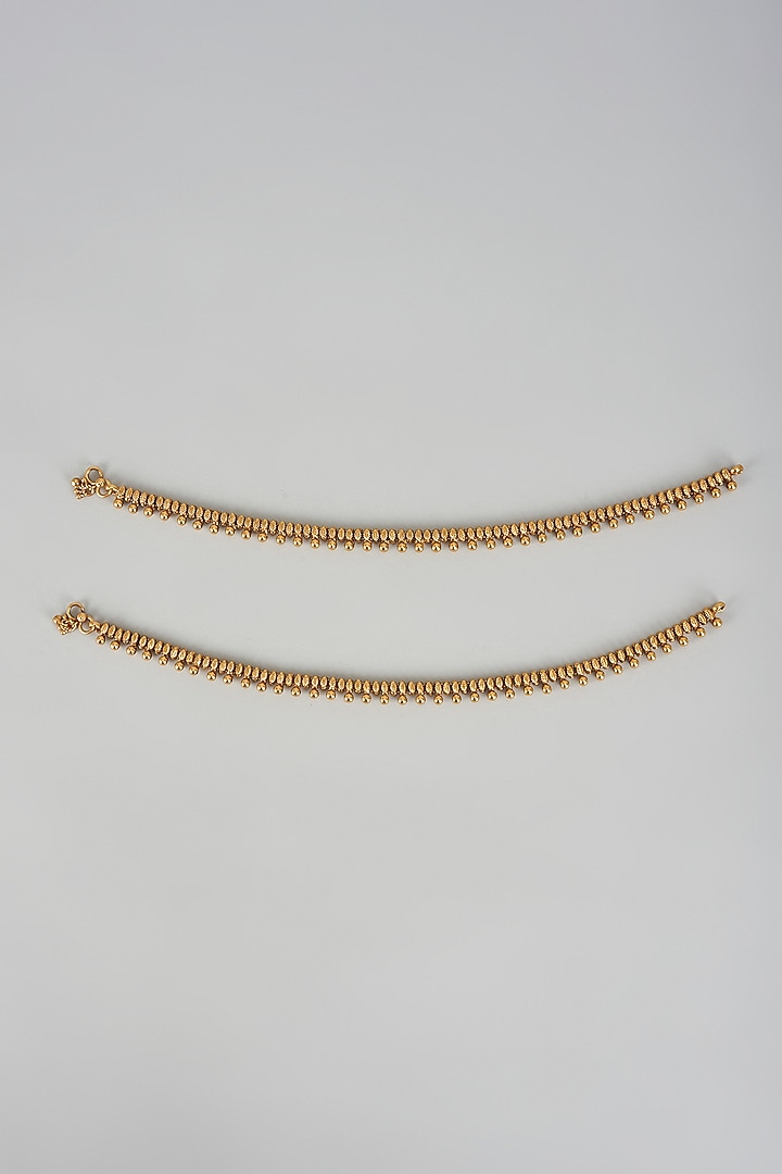 Gold Finish Kundan Polki Temple Anklets (Set of 2) by VASTRAA Jewellery at Pernia's Pop Up Shop