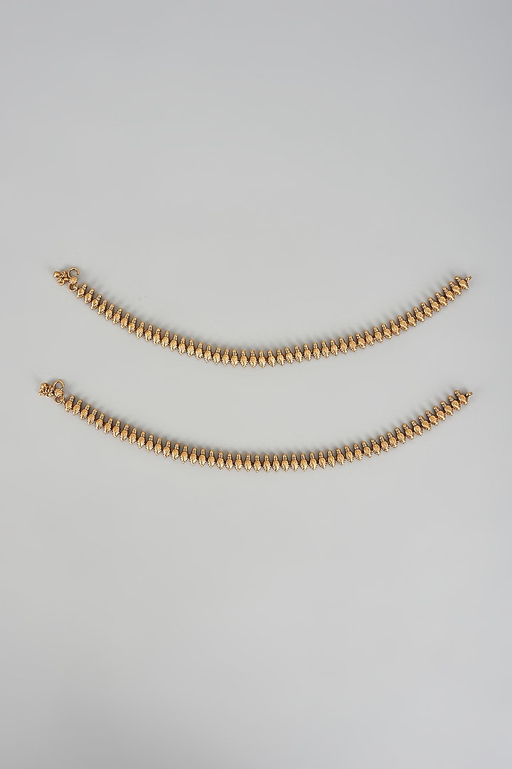 Gold Finish Kundan Polki Temple Anklets (Set of 2) by VASTRAA Jewellery at Pernia's Pop Up Shop