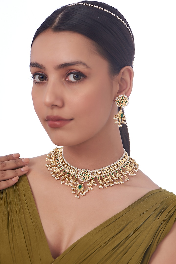 Gold Finish Kundan Polki & Green Stone Choker Necklace Set by VASTRAA Jewellery at Pernia's Pop Up Shop