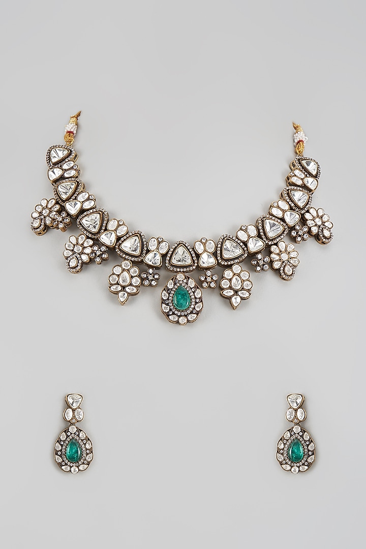 Two Tone Finish Kundan Polki & Emerald Necklace Set by VASTRAA Jewellery at Pernia's Pop Up Shop