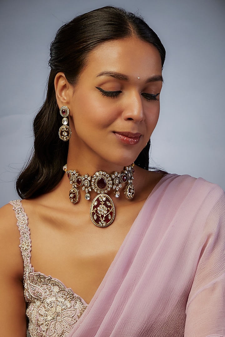 Gold Finish Kundan Polki & Red Stone Choker Necklace Set by VASTRAA Jewellery at Pernia's Pop Up Shop