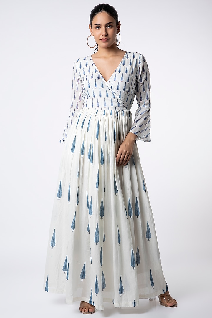 White Tunic With Blue Print by VASTRAA