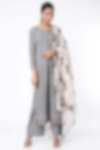 Grey Printed Kurta Set by VASTRAA at Pernia's Pop Up Shop