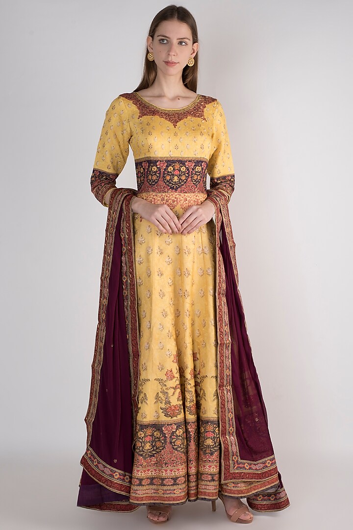 Yellow Printed Anarkali With Dupatta by VASTRAA at Pernia's Pop Up Shop