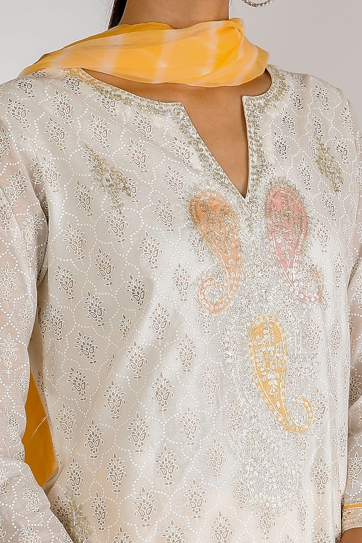 White & Yellow Cotton Kurta Set by Vastraa at Pernia's Pop Up Shop