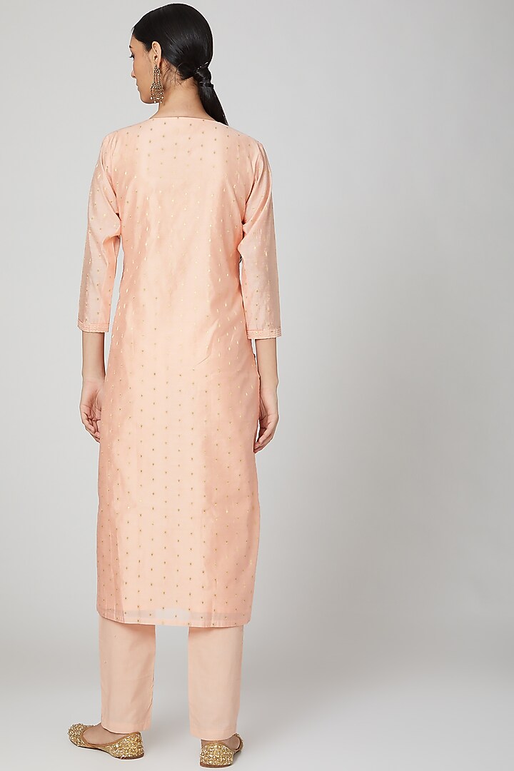 Peach Embroidered Kurta Set by VASTRAA at Pernia's Pop Up Shop
