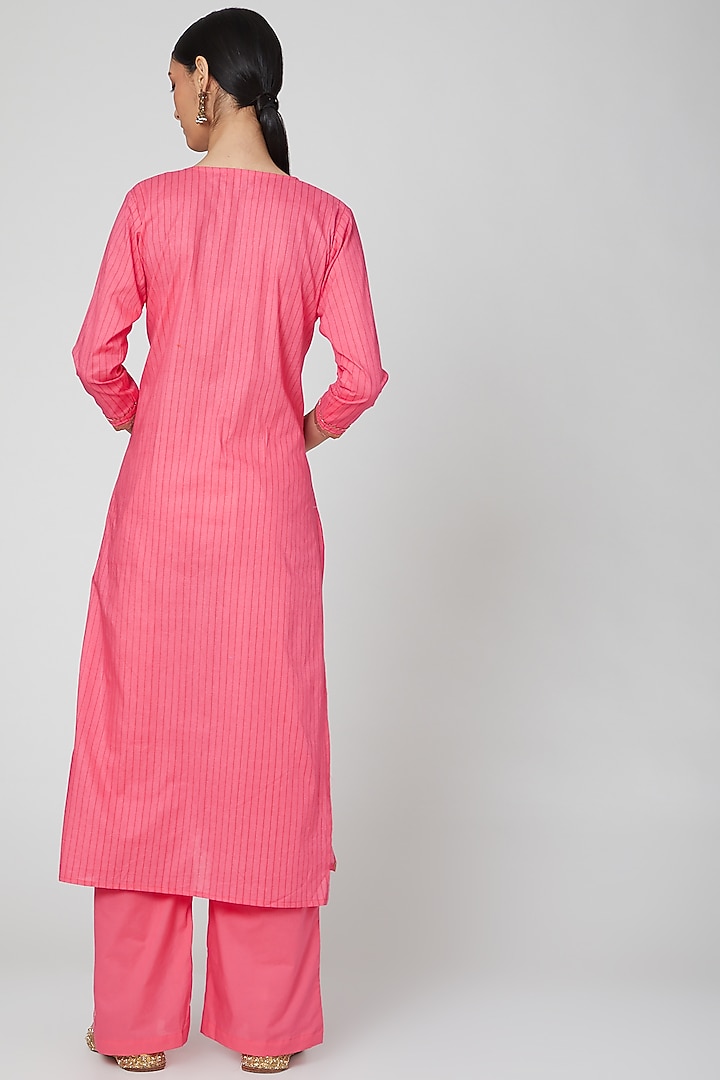 Blush Pink & White Printed Kurta Set by VASTRAA at Pernia's Pop Up Shop