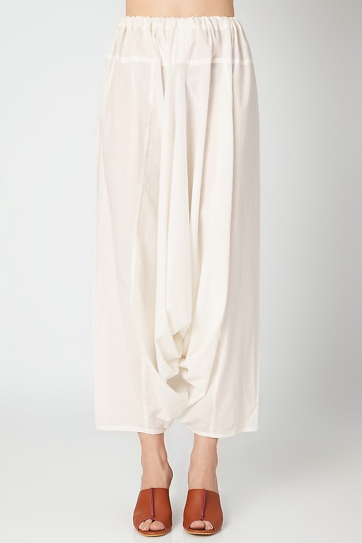 Off White & Gold Kurta Set by VASTRAA at Pernia's Pop Up Shop