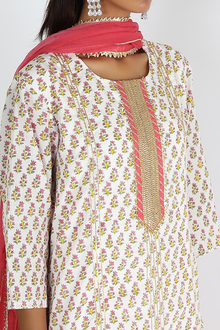 White & Hot Pink Embroidered Kurta Set by VASTRAA at Pernia's Pop Up Shop