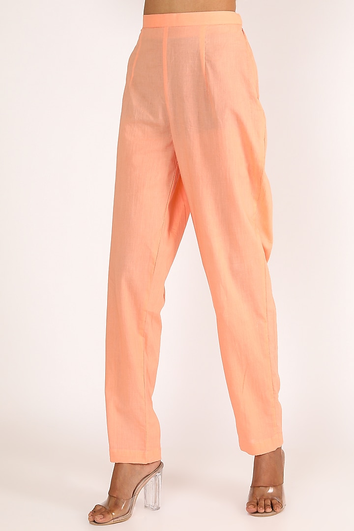 White & Peach Embroidered Kurta Set by VASTRAA at Pernia's Pop Up Shop
