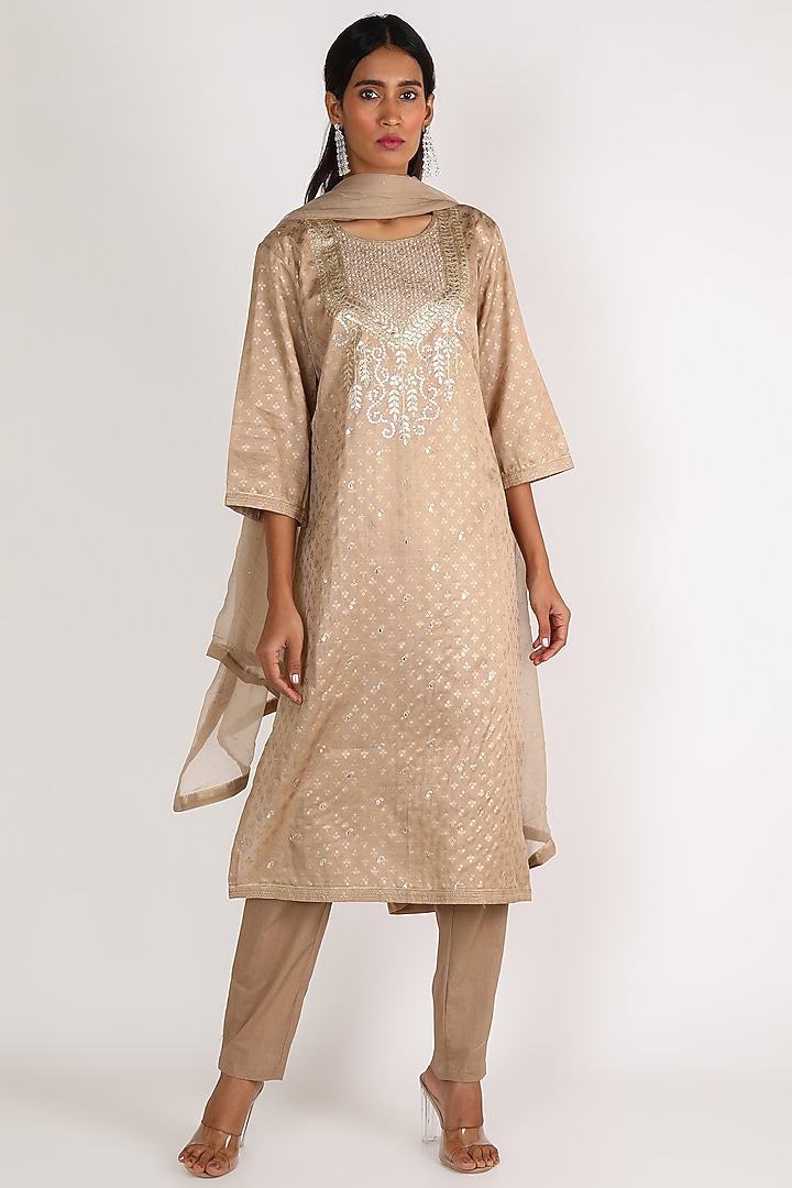 Beige Embroidered Kurta Set by VASTRAA at Pernia's Pop Up Shop