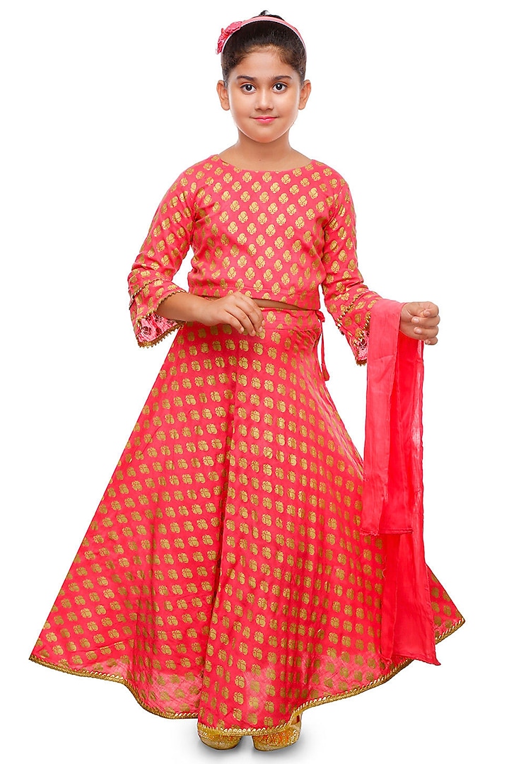 Red Printed Skirt Set For Girls by Vastra Vinod