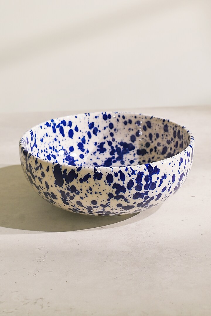Blue & White Stoneware Dessert Bowl Set by VATA LIVING