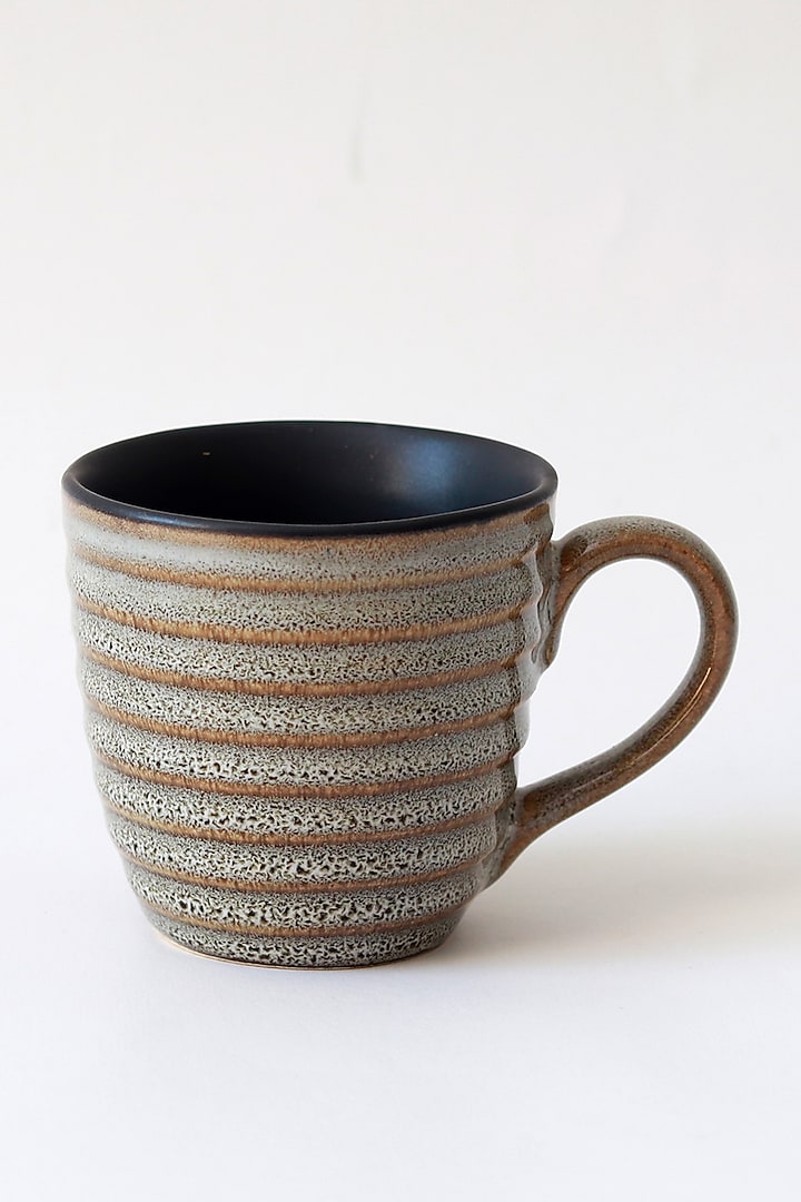 Black & Biege Stoneware Tea Cup Set by VATA LIVING