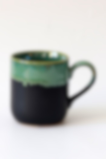 Black & Green Coffee Mug Set by VATA LIVING