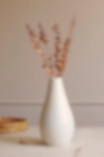 White & Beige Stoneware Shvet Celestial Vase by VATA LIVING at Pernia's Pop Up Shop