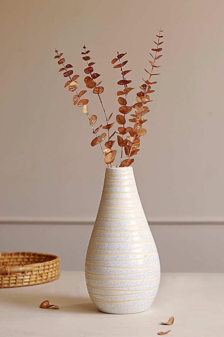 White & Beige Stoneware Shvet Celestial Vase by VATA LIVING at Pernia's Pop Up Shop