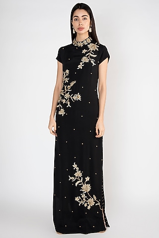 Black Floral Embroidered Long Tunic With Pants by Varsha Wadhwa