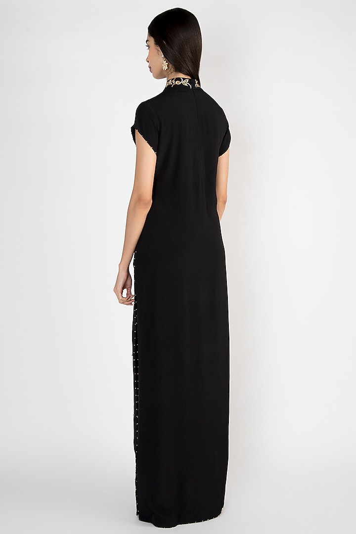 Black Floral Embroidered Long Tunic With Pants by Varsha Wadhwa at Pernia's Pop Up Shop