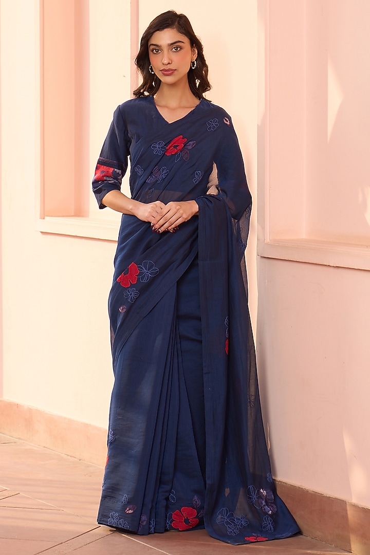 Sapphire Muslin Cotton Threadwork & Floral Printed Party Wear Saree Set by Vaayu at Pernia's Pop Up Shop