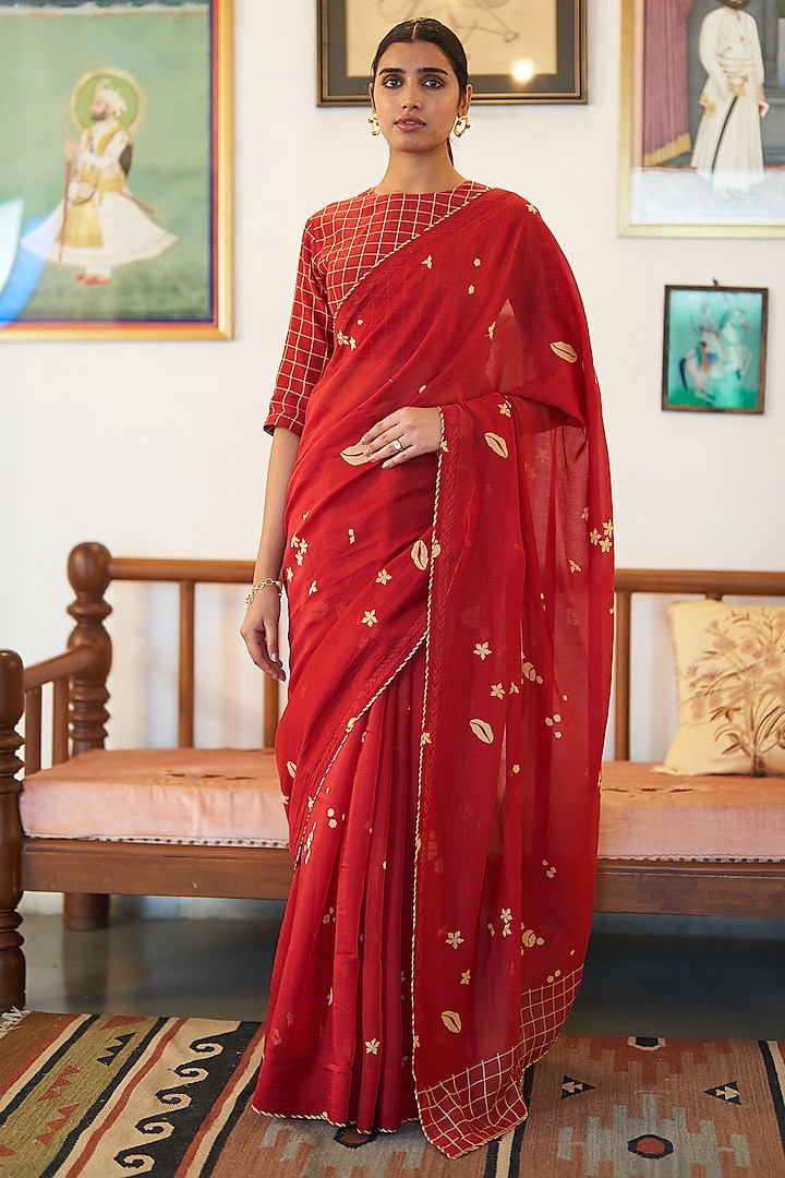 Poppy Red Muslin Cotton Abstract Floral Printed Festive Saree Set by Vaayu at Pernia's Pop Up Shop