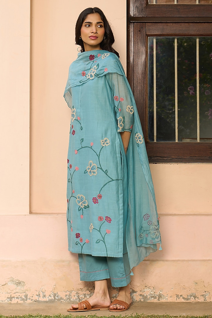 Powder Blue Muslin Cotton Applique Embroidered Kurta Set by Vaayu at Pernia's Pop Up Shop