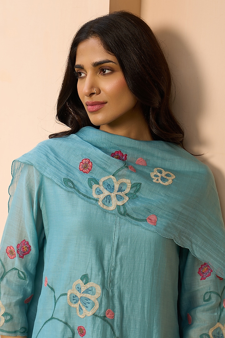 Powder Blue Muslin Cotton Applique Embroidered Kurta Set by Vaayu at Pernia's Pop Up Shop