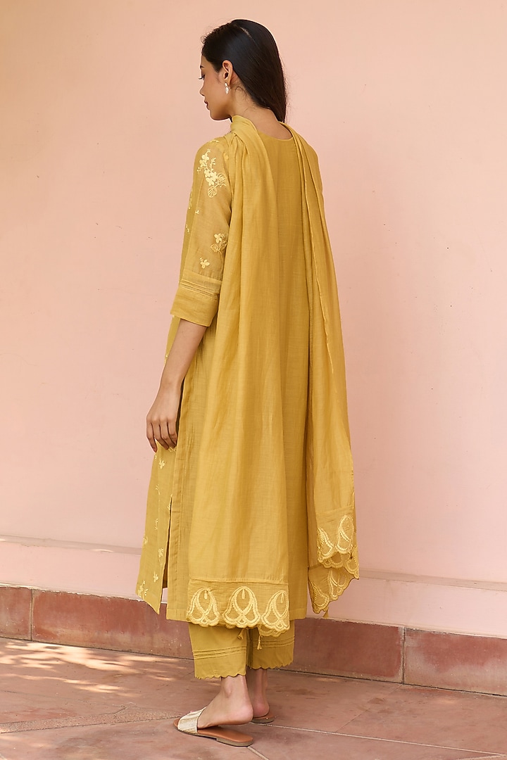 Rue Yellow Muslin Cotton Embroidered Kurta Set by Vaayu at Pernia's Pop Up Shop
