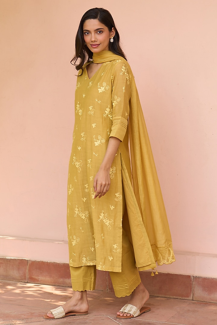 Rue Yellow Muslin Cotton Embroidered Kurta Set by Vaayu at Pernia's Pop Up Shop