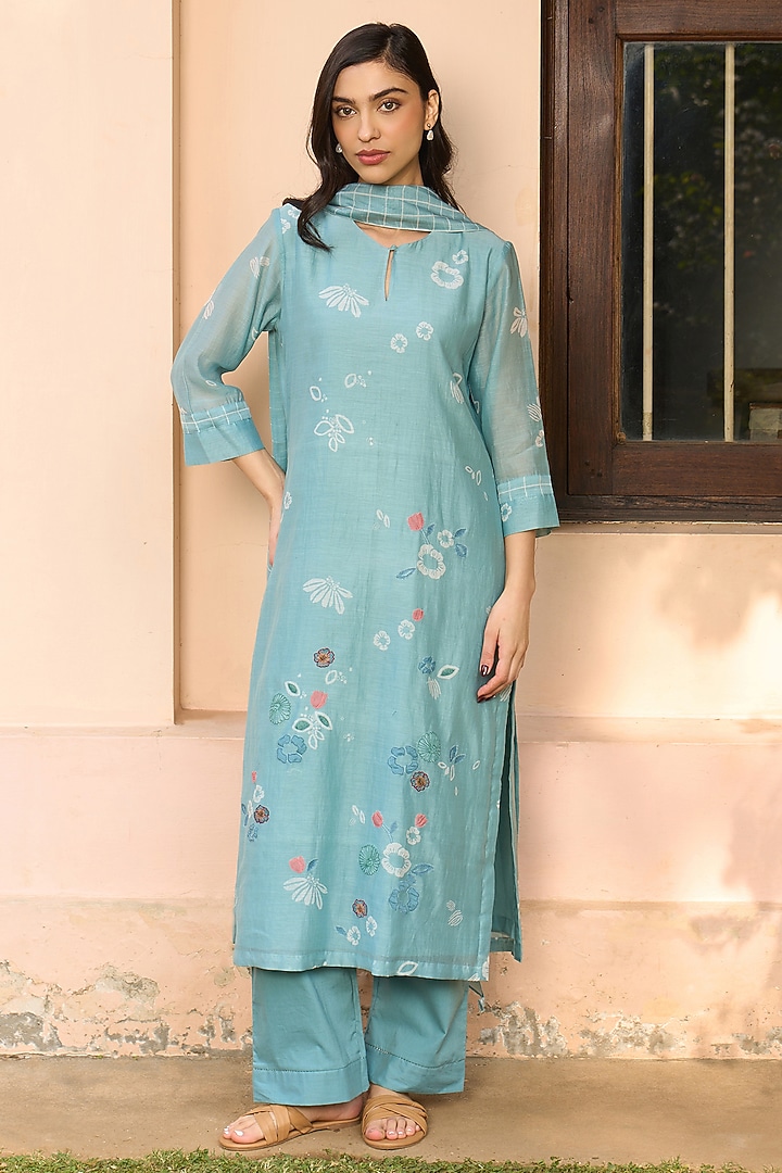 Powder Blue Muslin Cotton Applique Embroidered & Printed Kurta Set by Vaayu at Pernia's Pop Up Shop