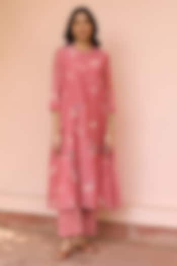 Hibiscus-Colored Muslin Cotton Applique Embroidered & Printed Co-Ord Set by Vaayu at Pernia's Pop Up Shop