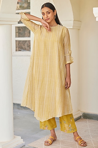 Rue Cotton Muslin Printed Kurta Set by Vaayu