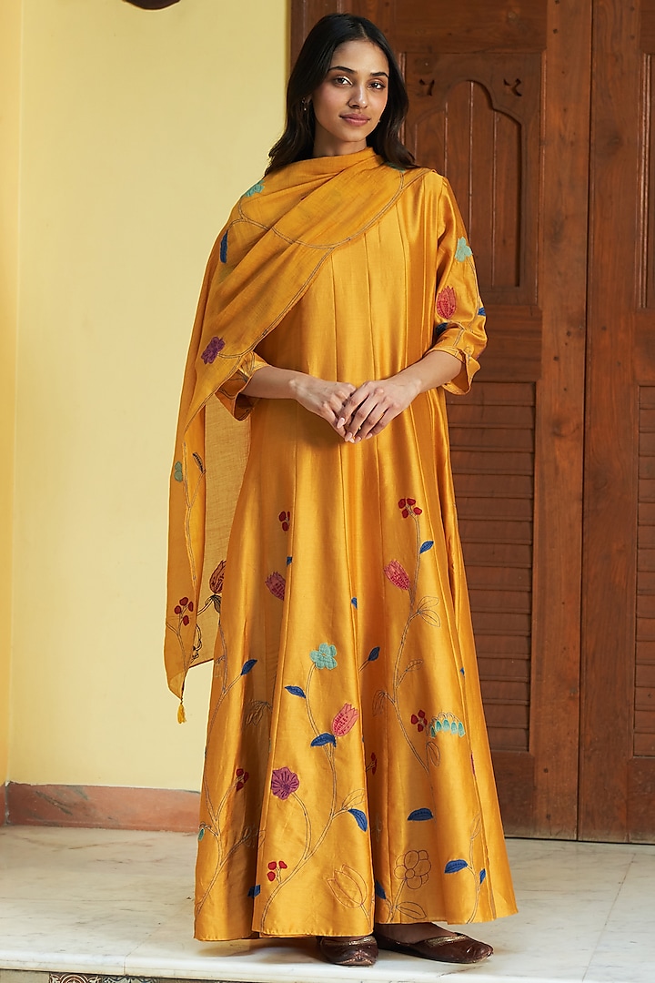 Amber Giza Silk Floral Embroidered Anarkali With Dupatta by Vaayu at Pernia's Pop Up Shop