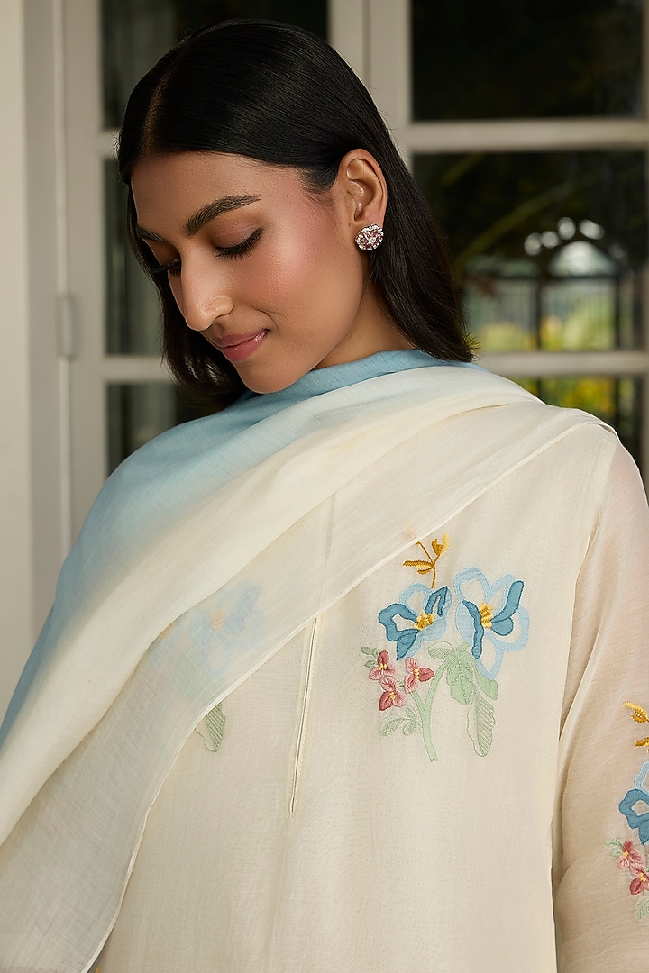 Ivory Muslin Cotton Floral Printed Kurta Set by Vaayu at Pernia's Pop Up Shop
