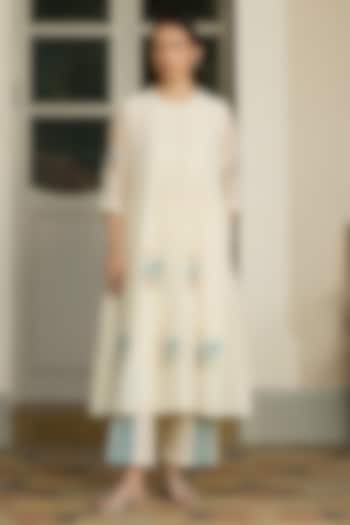 Ivory Muslin Cotton Floral Printed & Applique Embroidered Co-Ord Set by Vaayu at Pernia's Pop Up Shop