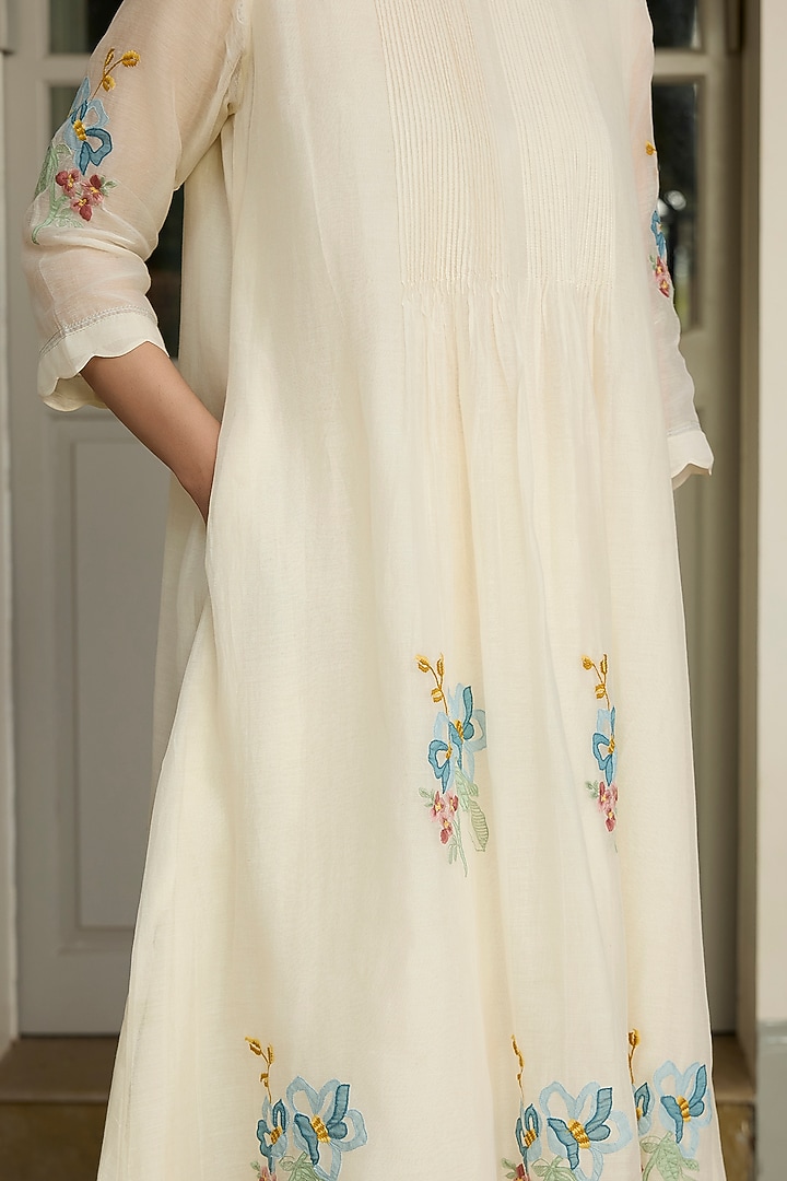 Ivory Muslin Cotton Floral Printed & Applique Embroidered Co-Ord Set by Vaayu at Pernia's Pop Up Shop