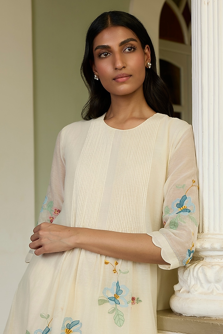 Ivory Muslin Cotton Applique Embroidered Co-ord Set by Vaayu at Pernia's Pop Up Shop