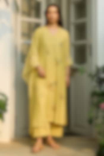 Lemon Muslin Cotton Floral Printed & Embroidered Kurta Set by Vaayu at Pernia's Pop Up Shop