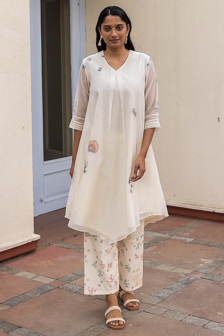 Pearl White Muslin Cotton Floral Thread Embroidered Co-Ord Set by Vaayu