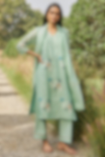 Mint Muslin Cotton Floral Embroidered Kurta Set by Vaayu at Pernia's Pop Up Shop