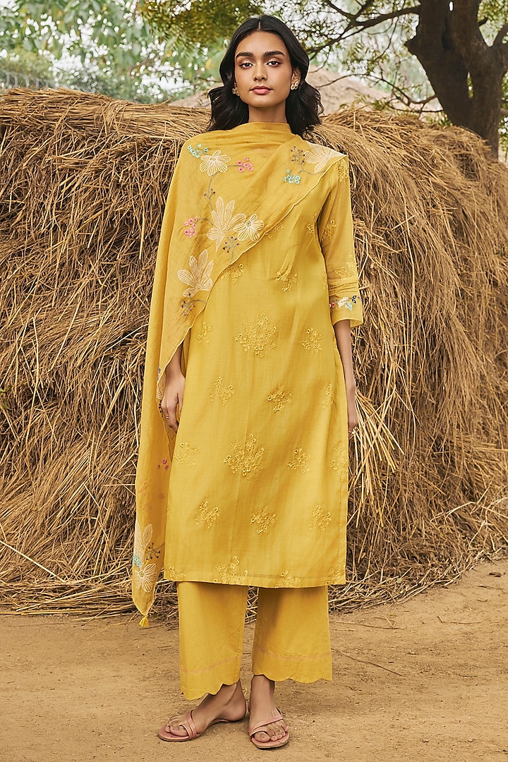 Daffodil Yellow Muslin Cotton Thread Embroidered Kurta Set by Vaayu at Pernia's Pop Up Shop