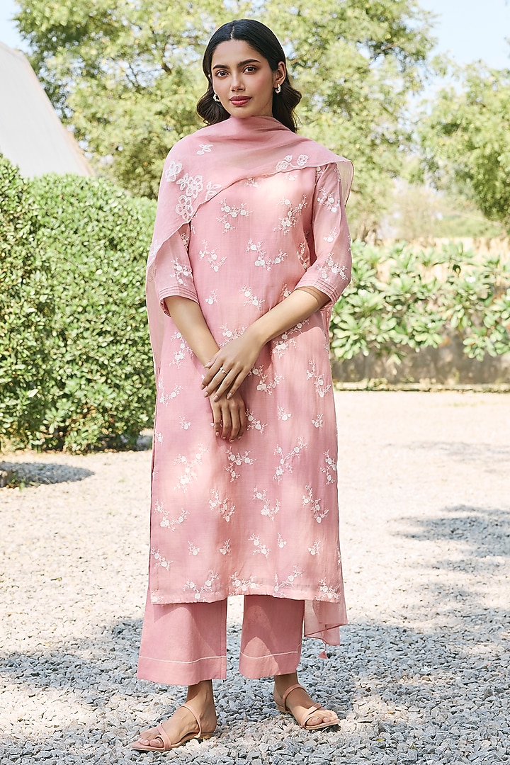Tulip Pink Muslin Cotton Floral Embroidered Kurta Set by Vaayu at Pernia's Pop Up Shop