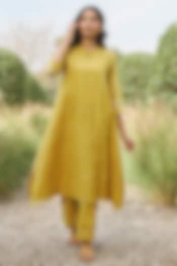 Daffodil Yellow Muslin Cotton Thread Embroidered Co-Ord Set by Vaayu at Pernia's Pop Up Shop