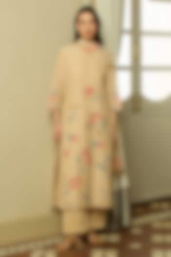 Sand-Colored Muslin Cotton Embroidered Kurta Set by Vaayu at Pernia's Pop Up Shop